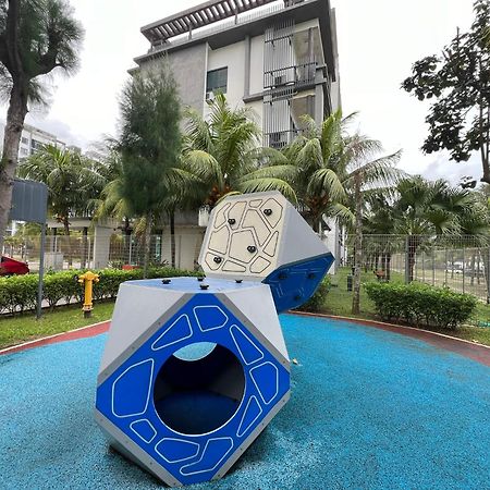 Vitaminsea Seaview 6Pax Studio Netflix B-7-03 Kuantan Exterior foto