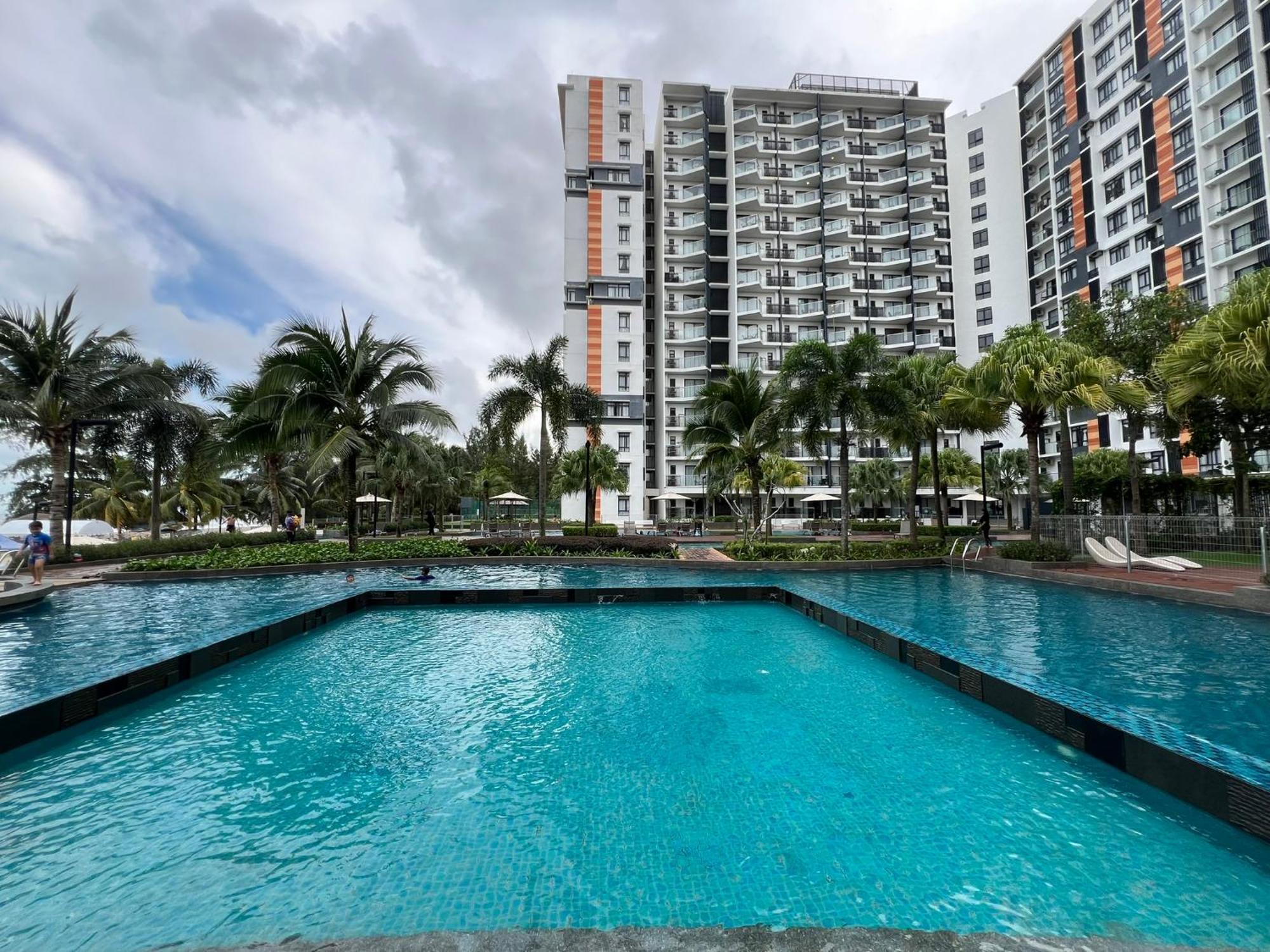 Vitaminsea Seaview 6Pax Studio Netflix B-7-03 Kuantan Exterior foto
