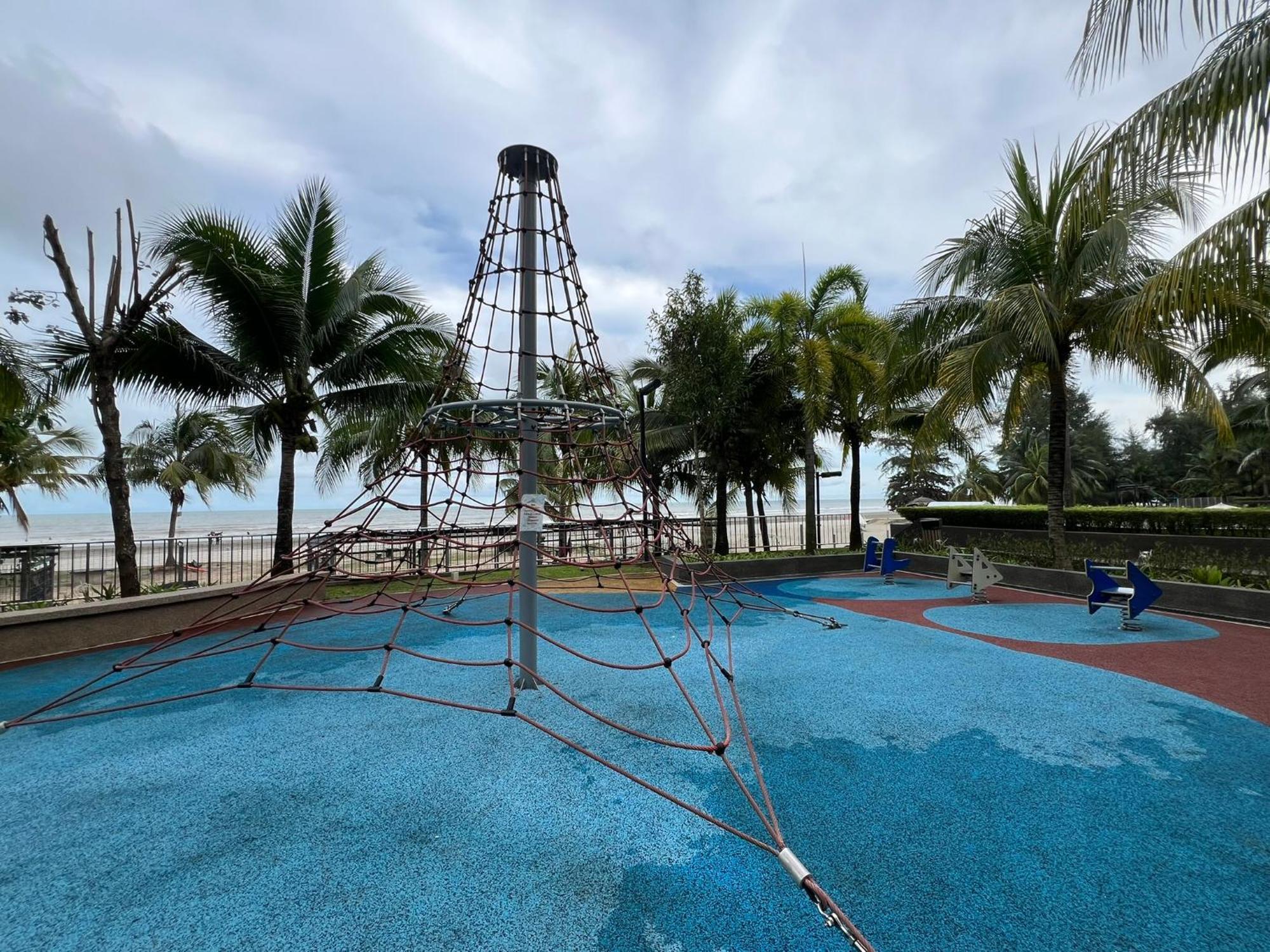 Vitaminsea Seaview 6Pax Studio Netflix B-7-03 Kuantan Exterior foto